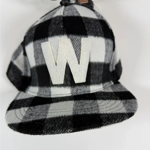Woolrich × Target Adult Buffalo Check Flat Brim Hat Black/White Fleece NWT - Picture 2 of 5